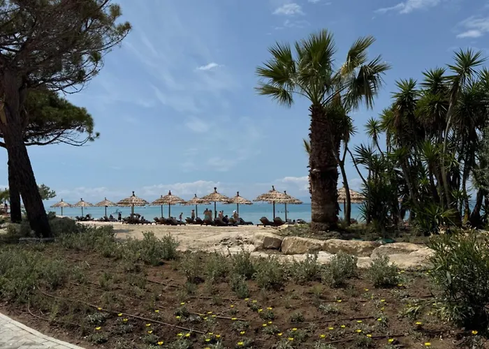 House In Sani,very Close To The And Marina Apartamento Sani (Chalkidiki)