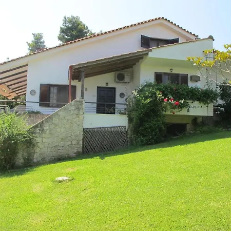 House In Sani,very Close To The And Marina Appartamento *