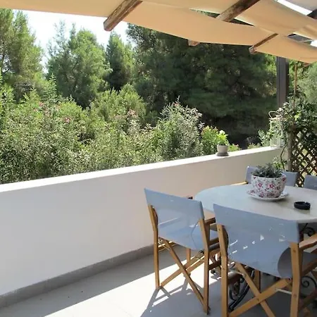 House In Sani,very Close To The And Marina Appartamento *