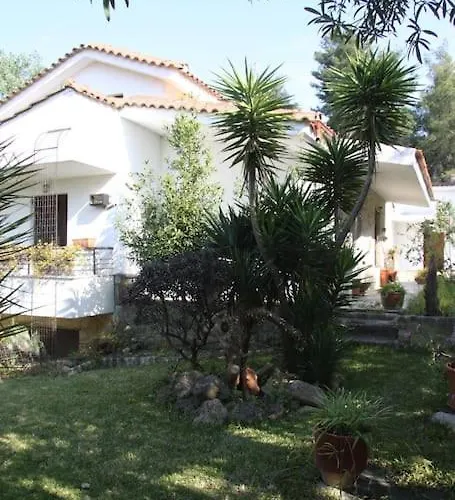 House In Sani,very Close To The And Marina Sani (Chalkidiki)